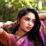 Smruthi Venkat Instagram - Always a saree lover 💜 - - #sareelove #sareeindia #sareepact #sareefashion #sareephotography #sareeswag #sareeaddict #sareedraping ✨