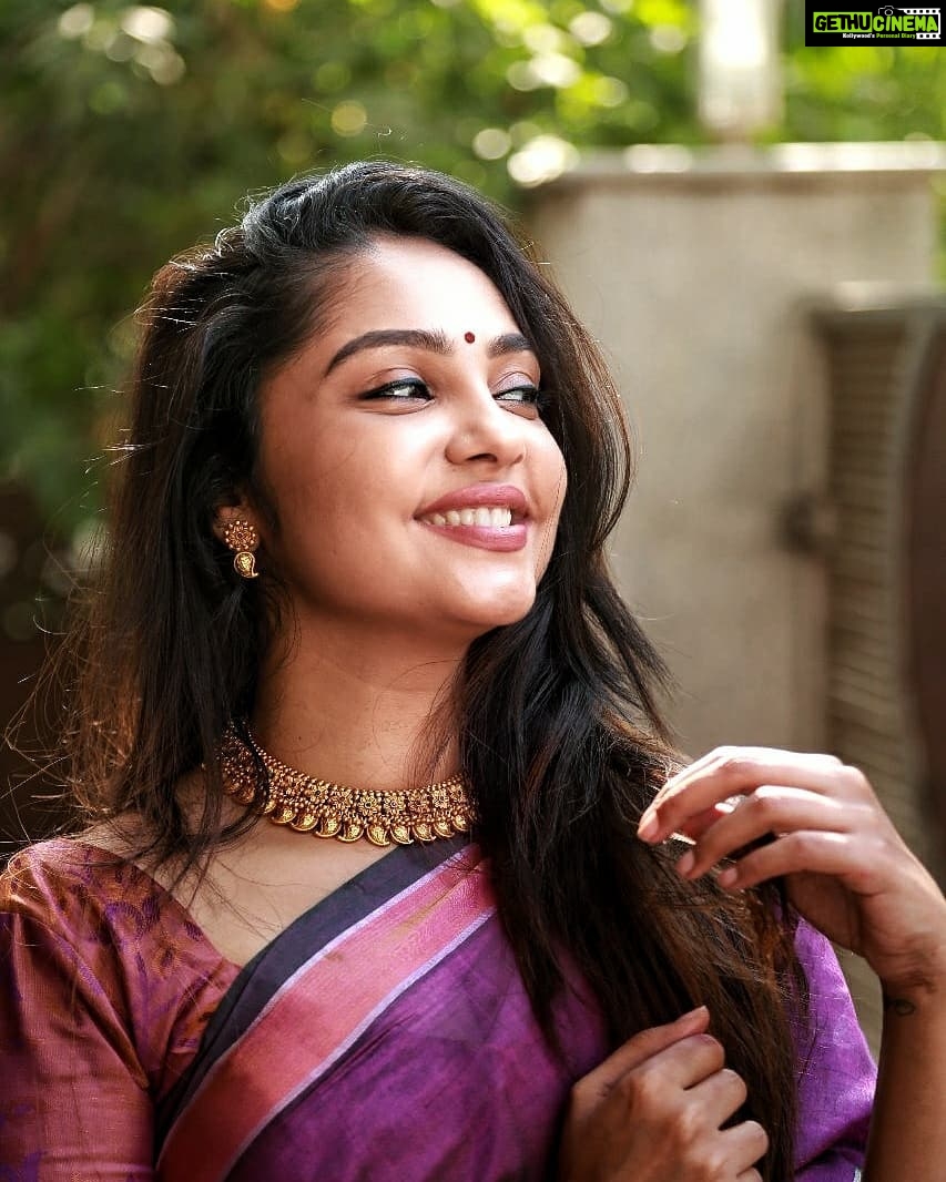 Smruthi Venkat Instagram - இனிய தமிழ் புததாண்டு நல்வாழ்த்துகள் ✨ Pc @martindon
