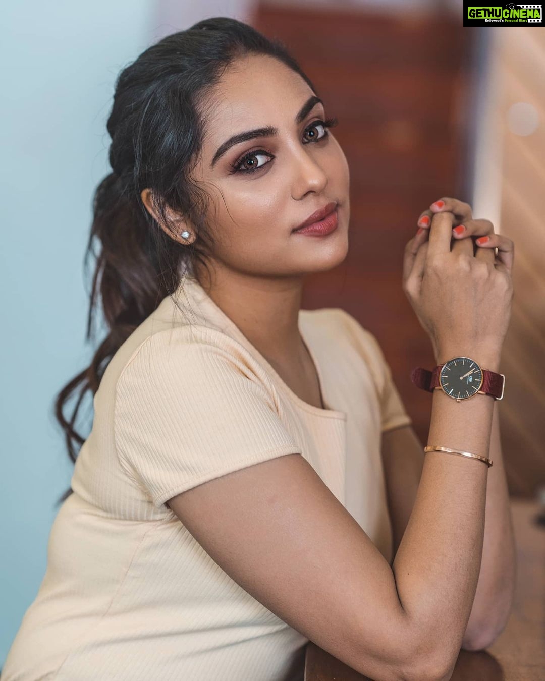 Smruthi Venkat Instagram - ✨ Pc @rahulravindran H&m @makeupandhairbyrehana