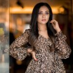 Smruthi Venkat Instagram - Love for Animal print ✨ Pc @camerasenthil H &m @reenapaiva Wardrobe @labelmana