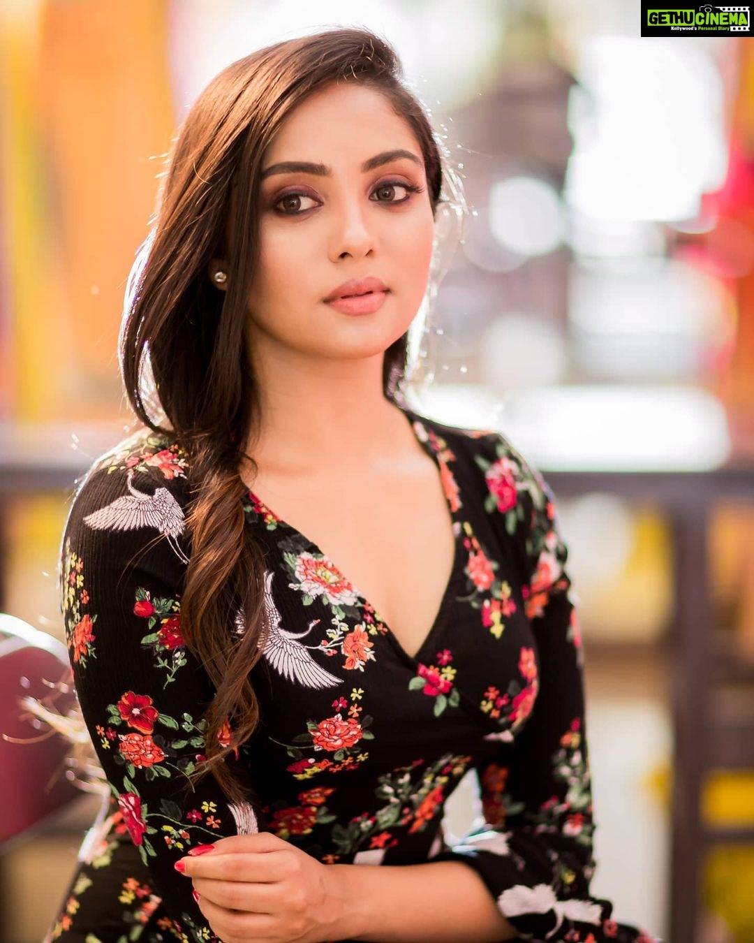 Smruthi Venkat Instagram - ✨ Pc @camerasenthil H&M @reenapaiva