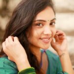Smruthi Venkat Instagram - Just a casual terrace shoot ✨ #sareelove #sareeday #saree #sareelover #casualsaree #simplestyle #simplesaree Pc @martindon