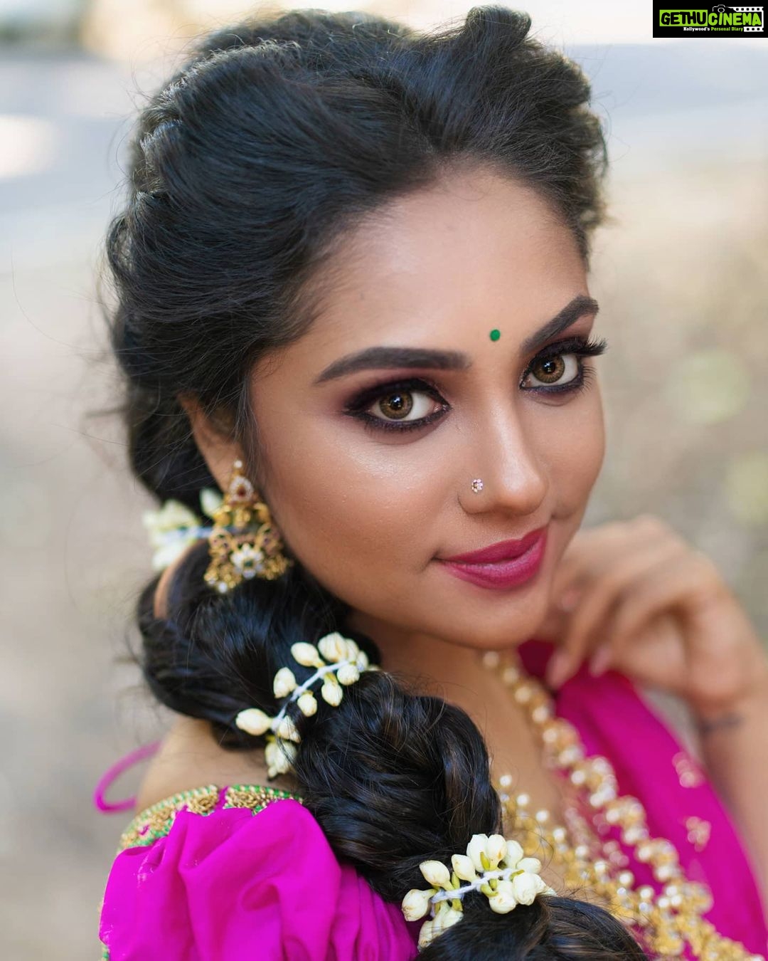 Smruthi Venkat Instagram - ✨ Wardrobe @yoshnasbyela H&m @reenapaiva Jewellery @bcos_its_silver Pc @anitakamaraj @rahulravindran