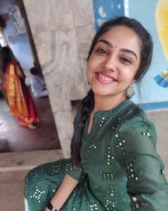 Smruthi Venkat Instagram - To a new year and to new beginnings ✨ May this year be filled with happiness peace and positivity ❤️ #goodvibesonly #positivity #newyear #newbeginnings #hope