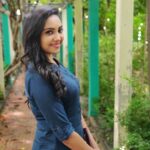 Smruthi Venkat Instagram - There's beauty in simplicity ✨