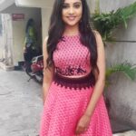 Smruthi Venkat Instagram - #tbt #blackandpink ✨ Wardrobe @sameenas.store ♥️ H&m @promakeup_bridal_studio @shuanafayaz