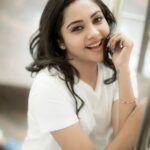 Smruthi Venkat Instagram - #happyhigh #white PC @camerasenthil H&m @makeupandhairbyrehana