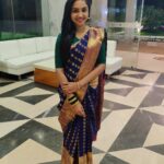 Smruthi Venkat Instagram - Saree love forever✨ #saree #dressup #weddings #sareelove #traditional #blueandgreen 💚💙
