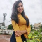 Smruthi Venkat Instagram - Having even one, small positive thought can change the rest of your day for the better. Happy Tuesday! ✨