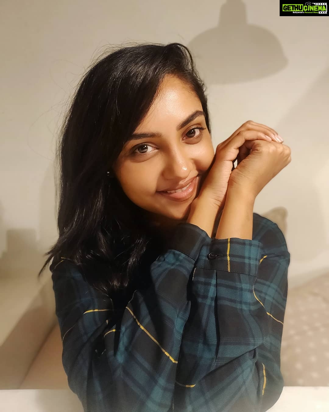 Smruthi Venkat Instagram - #nomakeupnofilter #justsmile ✨ PC @vithun_monish