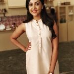 Smruthi Venkat Instagram - #workday #inbetweenshoot #adfilm #workhappy #posepose ✨ Mua @maddinagiribabu Styled by @sin.dayal