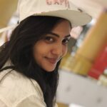 Smruthi Venkat Instagram - CAPtured 😋✨ Pc @uday_punni