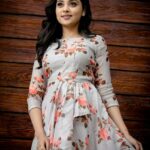 Smruthi Venkat Instagram - It is a good place when you have hope ✨ @sathish_pro @teamaimpro Pc @kiransaphotography H&M @chisellemakeupandhair Wardrobe @theanarkalishop_official