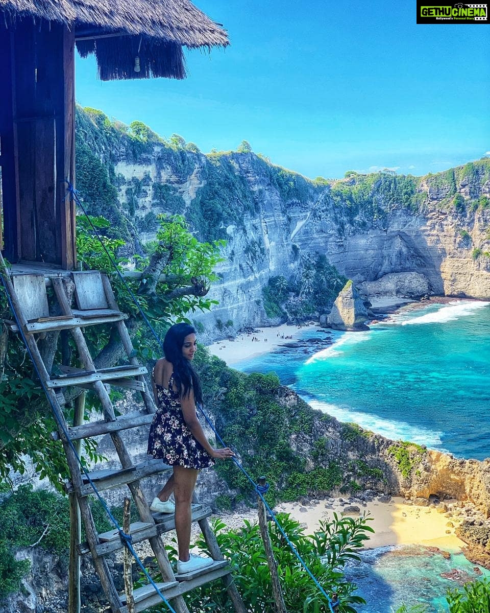 Smruthi Venkat Instagram - If I could live here ✨ Pc @thetravelleraa Rumah Pohon Molenteng