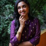 Smruthi Venkat Instagram - Always Wear a simple smile ✨ PC @__naked_eyes__ H&m @leandra_bombshellmakeup