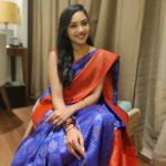Smruthi Venkat Instagram - My favourite thing to wear is a saree 💙♥️ Thanks a ton @monzasbymonishaashwin for the prett saree and the necklace ♥️ Hair and makeup @vurvesalon 💙 Sheraton Grand Chennai Resort & Spa