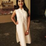 Smruthi Venkat Instagram - #workday #inbetweenshoot #adfilm #workhappy #posepose ✨ Mua @maddinagiribabu Styled by @sin.dayal