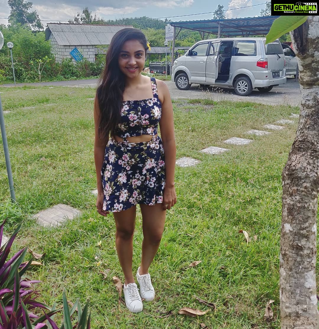 Smruthi Venkat Instagram - #wheninbali #nusapenida #baliholidays #floraldress #naturelover #takemeback #bali 💓 Nusa Penida Island