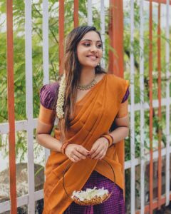 Smruthi Venkat Instagram - உலக தமிழ் சொந்தங்களுக்கு என் இனிய தமிழ் புத்தாண்டு நல்வாழ்த்துக்கள் ✨😊 📸 @mithunksairam H&M @makeupandhairbyrehana Wardrobe @ivalinmabia