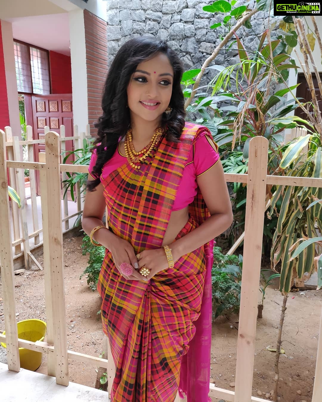 Smruthi Venkat Instagram - #pink #saree #traditional #nofilter #oneplus6 #smruthivenkat ✨