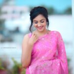 Smruthi Venkat Instagram - #blush#smiles ✨ Mua ever favourite @thasiliya 💖 Pc @varjan_29 @studio_veevo