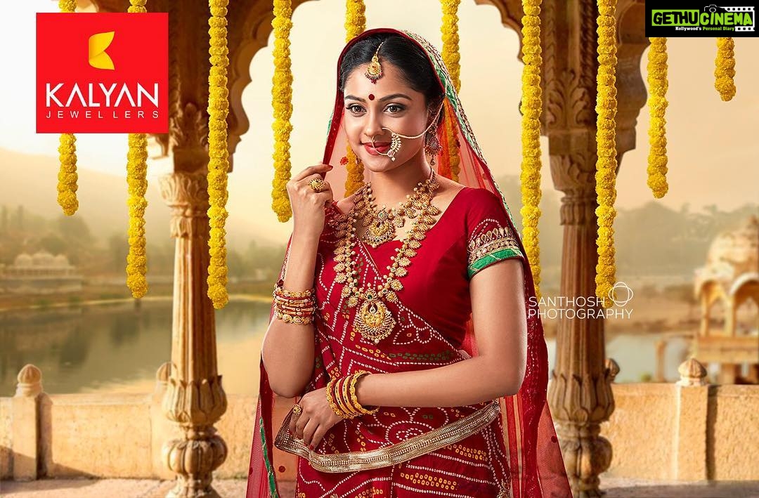 Smruthi Venkat Instagram - #gujarati#bridal#muhuratcollection#kalyanjewellers#workmode ✨ Pc @santhoshphoto Styled by @njsatz