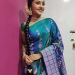 Smruthi Venkat Instagram - #sareelove #work #shotononeplus6 #inbetweenshots #smruthivenkat ✨😍
