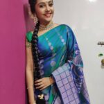 Smruthi Venkat Instagram - #sareelove #work #shotononeplus6 #inbetweenshots #smruthivenkat ✨😍