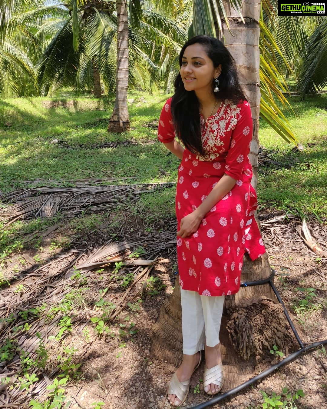 Smruthi Venkat Instagram - #naturelover #happyplace ✨ Vettaikkaranpudur, Tamil Nadu, India