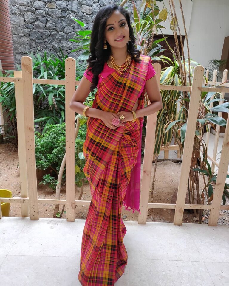 Smruthi Venkat Instagram - #pink #saree #traditional #nofilter #oneplus6 #smruthivenkat ✨