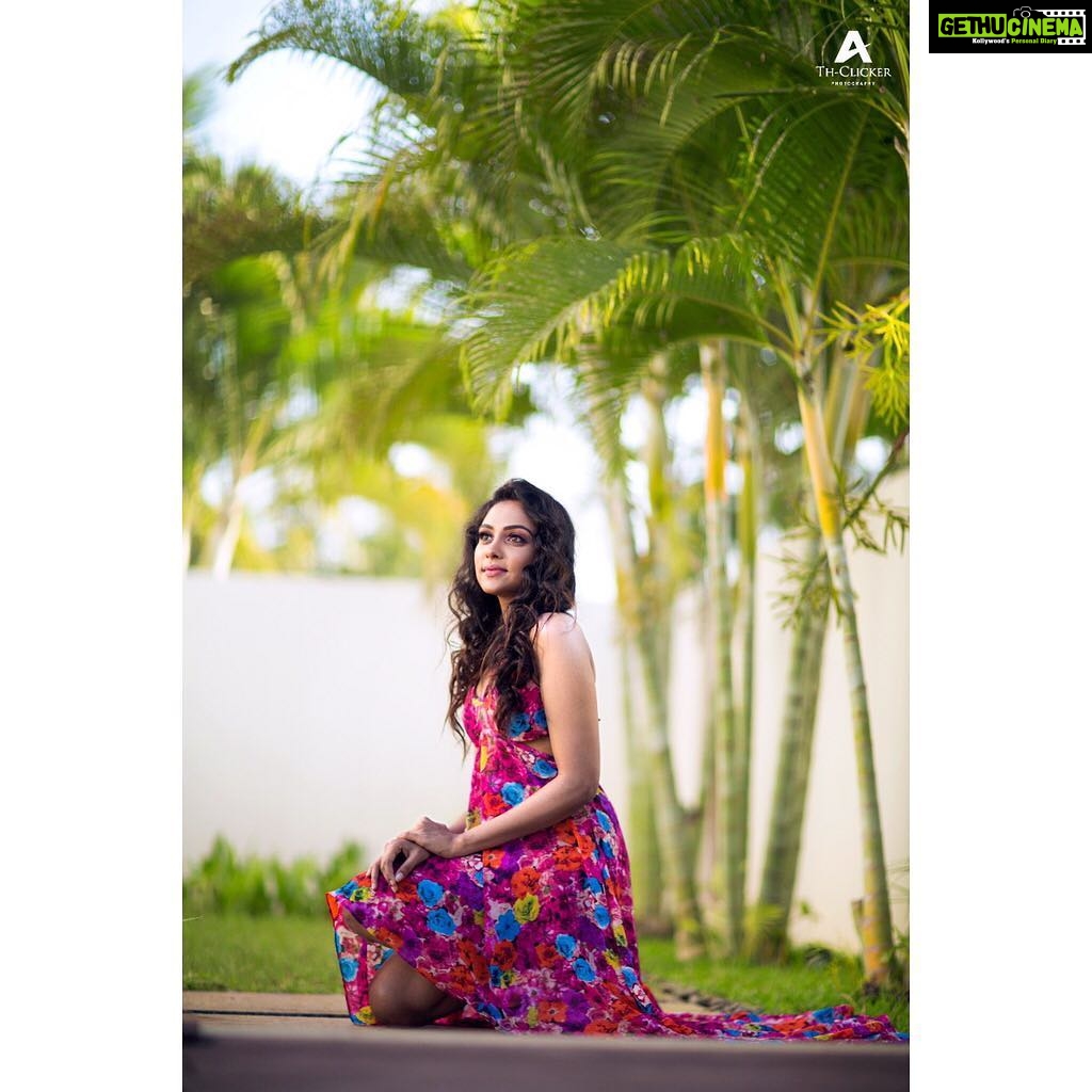 Smruthi Venkat Instagram - Bloom where you are planted 🌸✨ Pc @ashwinthclicker H&M @reenapaiva