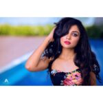 Smruthi Venkat Instagram - #sassy @ashwinthclicker @reenapaiva @shanmathy888