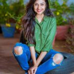 Smruthi Venkat Instagram - #laughteristhebestmedicine ✨ pc @sathyasekar_ 🖤