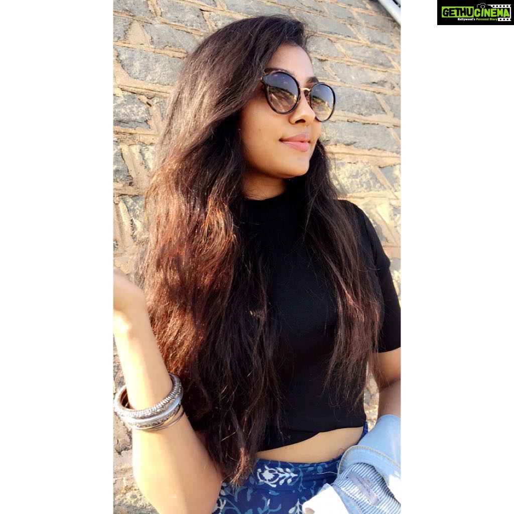 Smruthi Venkat Instagram - #2018#newbeginnings#hope 💚