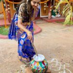 Smruthi Venkat Instagram - மகிழ்ச்சி பொங்கட்டும் அன்பு பொங்கட்டும் பக்தி பொங்கட்டும் ஆரோக்கியம் பொங்கட்டும் இனிய பொங்கல் நல்வாழ்த்துக்கள் ✨ H&M @hairandmakeupbysubhi