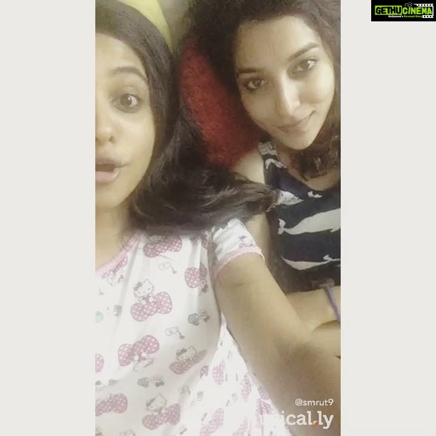 Smruthi Venkat Instagram - #bestfriendgoals 💙@sswethareddy