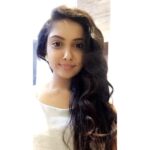 Smruthi Venkat Instagram - #nofilter #curlyhair 🖤