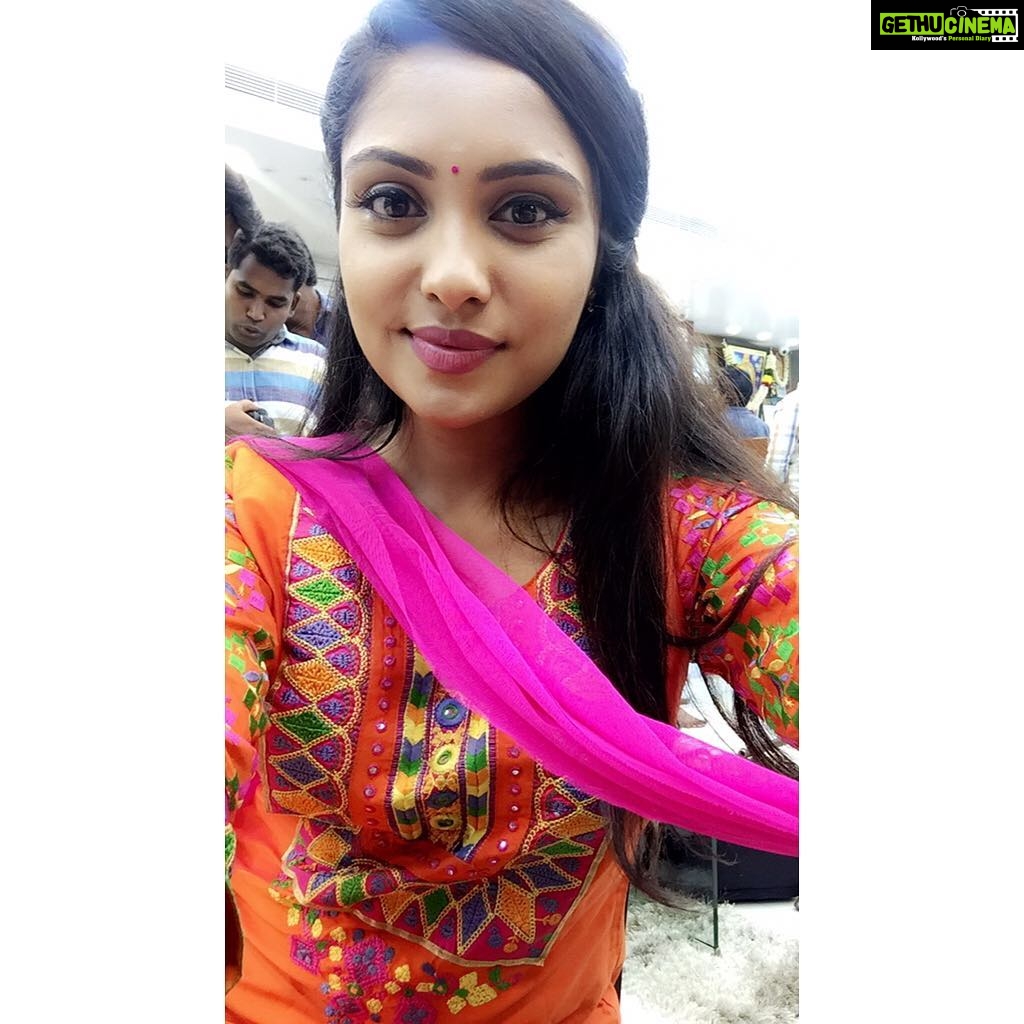 Smruthi Venkat Instagram - #thechamathuponnu