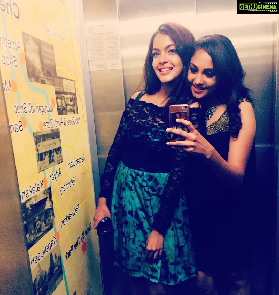 Smruthi Venkat Instagram - #PlayingDressUp #Accomplice #SameSameShebe❤❤ @suryag89