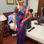 Smruthi Venkat Instagram - #sareelove#retro#puffsleeves#checks#tvc#work💙 Styling @fashion_by_arc