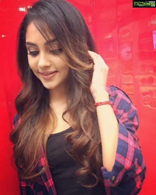 Smruthi Venkat Instagram - #haircolor#timeforachange