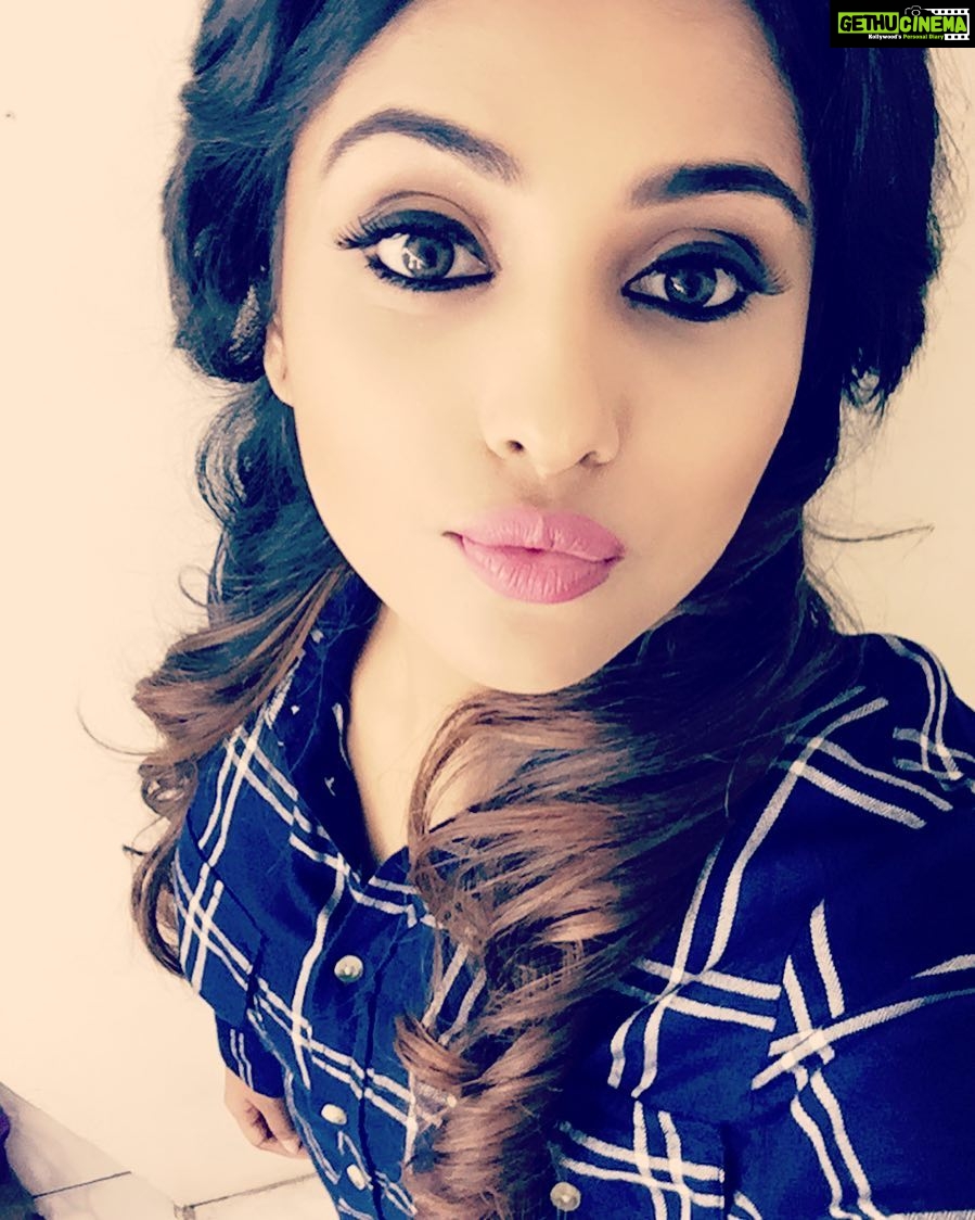Smruthi Venkat Instagram - #inbetweenwork