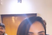 Smruthi Venkat Instagram - Finally got my friends to do a reel! 😻 @swetha.kishore @vithun_monish @abhilashsekar @prarthanasrikaanth #antesundaraniki #nani #nazriya #instareels #trending #reelsinstagram