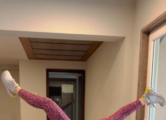 Soha Ali Khan Instagram - The Y challenge - why? Just because ... #yoga #fitness #trending #reels #ychallenge @maheshfitnessclub