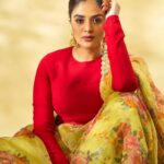 Sreemukhi Instagram - SAREGAMAPA ❤️✨ Styling @hemamanohar1 Outfit @anika_label Earrings @bcos_its_silver PC @chinthuu_klicks Make up @nookesh.malla Hair @shivaji_makeup_studios #sreemukhi #saregamapa #zeetelugu