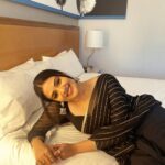 Sreemukhi Instagram - Love for sarees 🖤✨ For Chicago’s show! ☺️ Styling @hemamanohar1 Saree- @cinderellaclosethyd Earrings @aanvitrends Make up n hair - me me me :) #sreemukhi #NRIVA #chicago #usdiaries Renaissance Schaumburg Convention Center Hotel