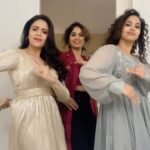 Sreemukhi Instagram - Hey girls! 😍🔥 @manisha.eerabathini @rj_ravali When we managed to take out sometime in Dallas after the press meet! Drafted it to post later! 😎 #sreemukhi #dallas #alaamerikapurramullo #ustour