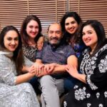 Sridevi Vijaykumar Instagram – My happiness❤️

#home#family#myeverything#dad#worldsbestfather#sisters#strongtogether#alwaysforever#strength#happytimes#makingmemories#familyfirst#familytime#vijaykumar 🤗❤️🧿