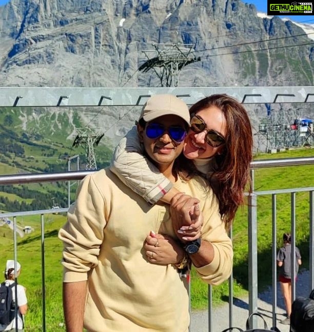 Sridevi Vijaykumar Instagram - Little moments ❤️ Big memories ❤️ #holiday#favouritedestination#myfamily#switzerland#mountains#memoriesforlife#happyfamily#togetherforever#love#live#laugh#withmyfavorites#enjoylife#behappy#vacation#holidayvibes#littlethingsmatter#europe#switzerland🇨🇭