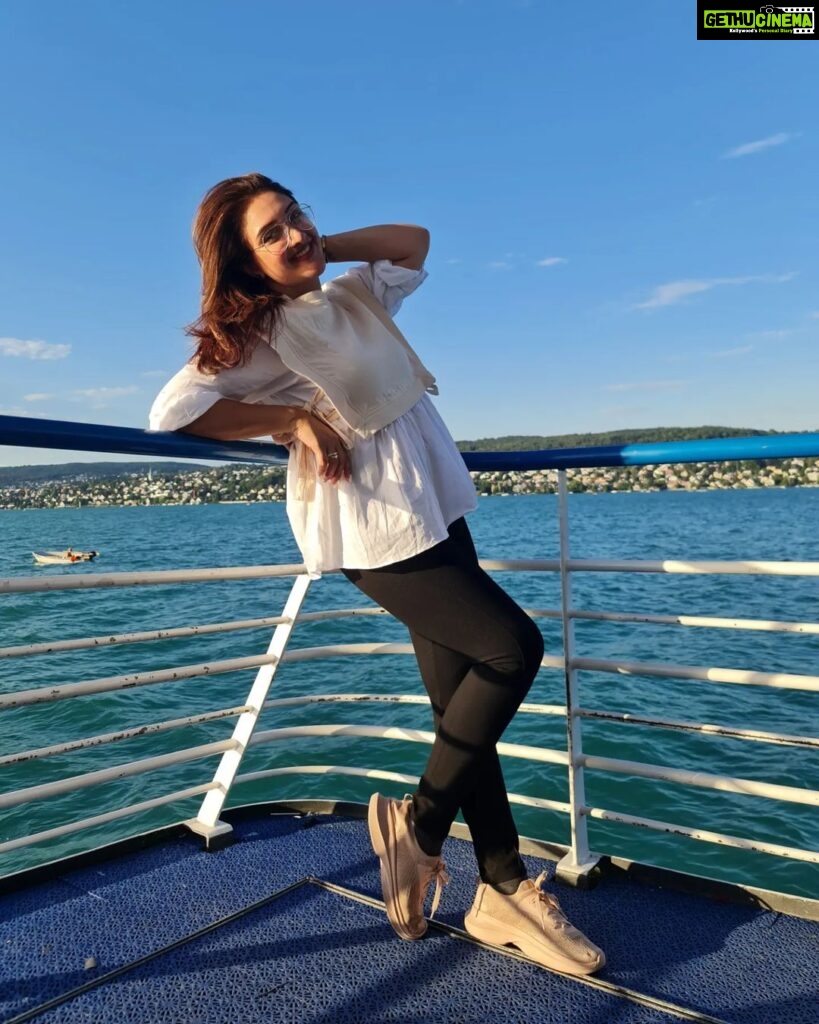 Sridevi Vijaykumar Instagram - Just be happy and a reason will come along 😀 #happymonday#togetherness#allthatmatters#holiday#cruise#cruiseship#water#zurich#switzerland#europe#travel#happymoments#love#timetogether#family